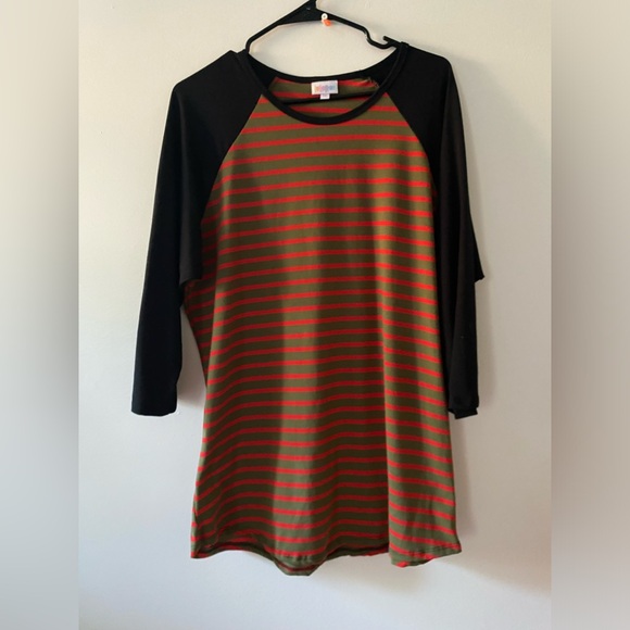 5 for 25 🎃 Lularoe Randy baseball striped T-shirt in like New Condition - Picture 2 of 6